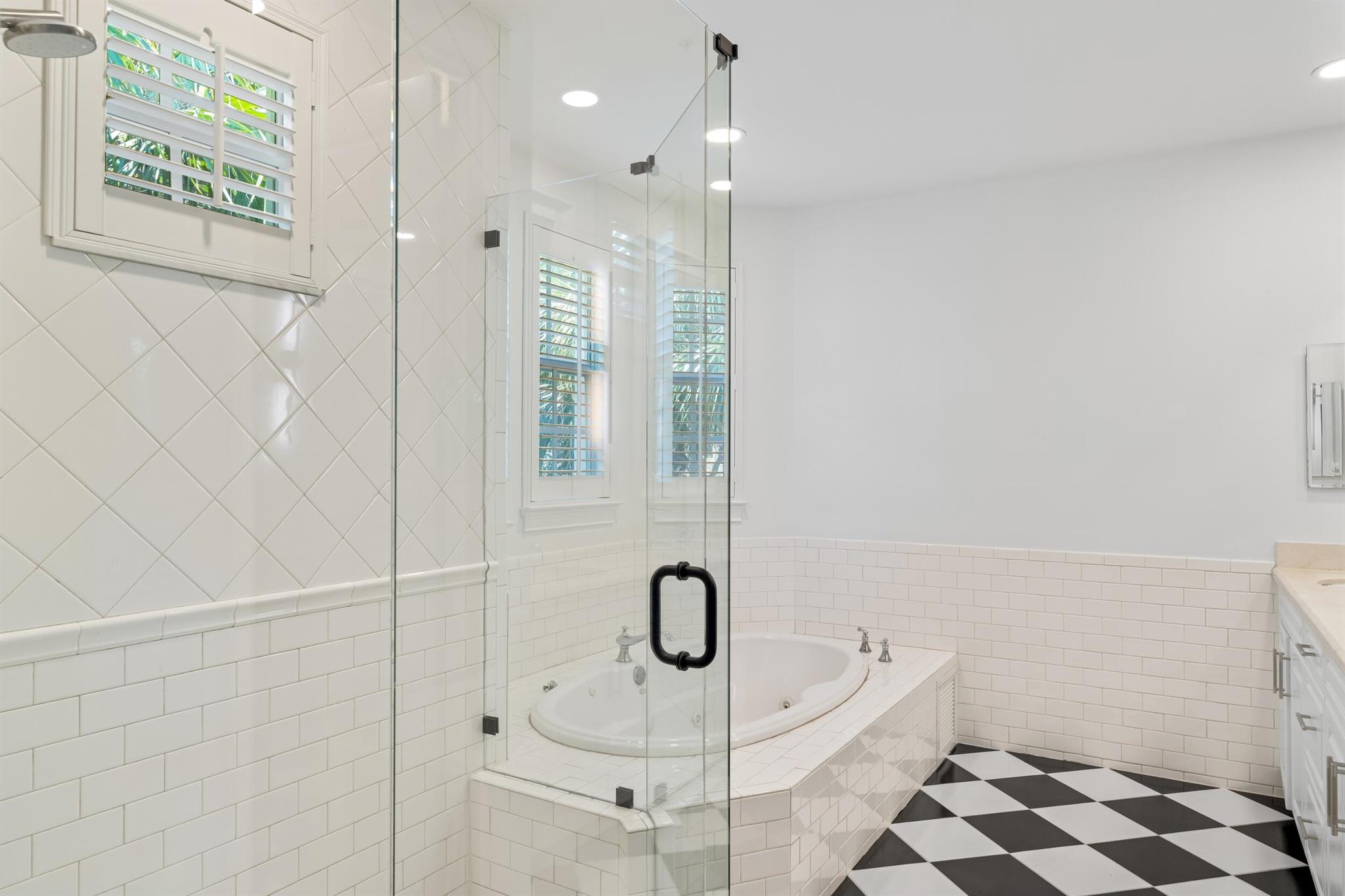 1028 E Heritage Club Circle