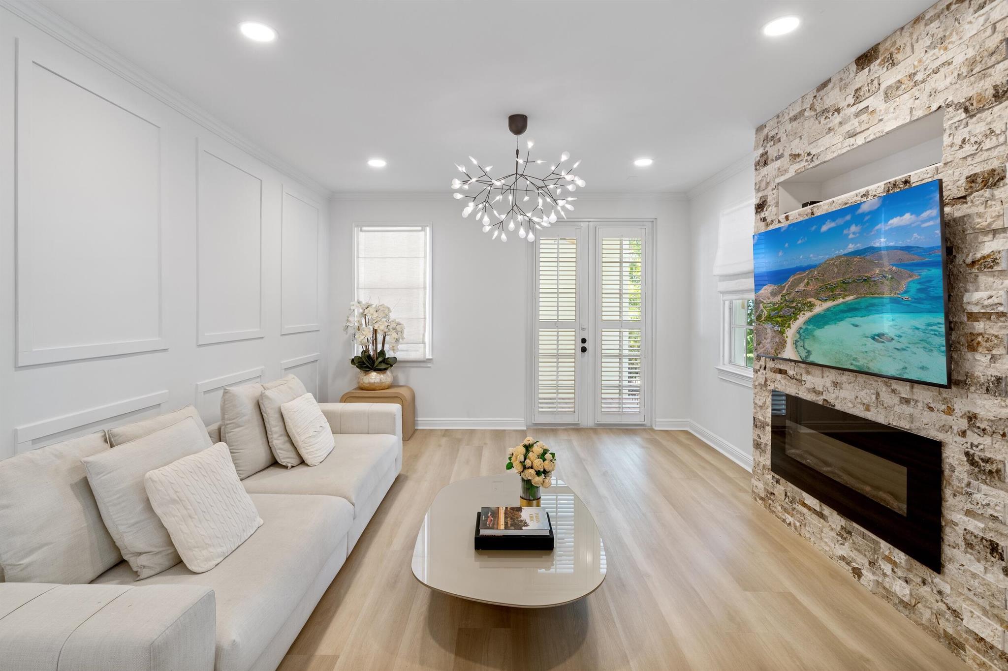 1028 E Heritage Club Circle