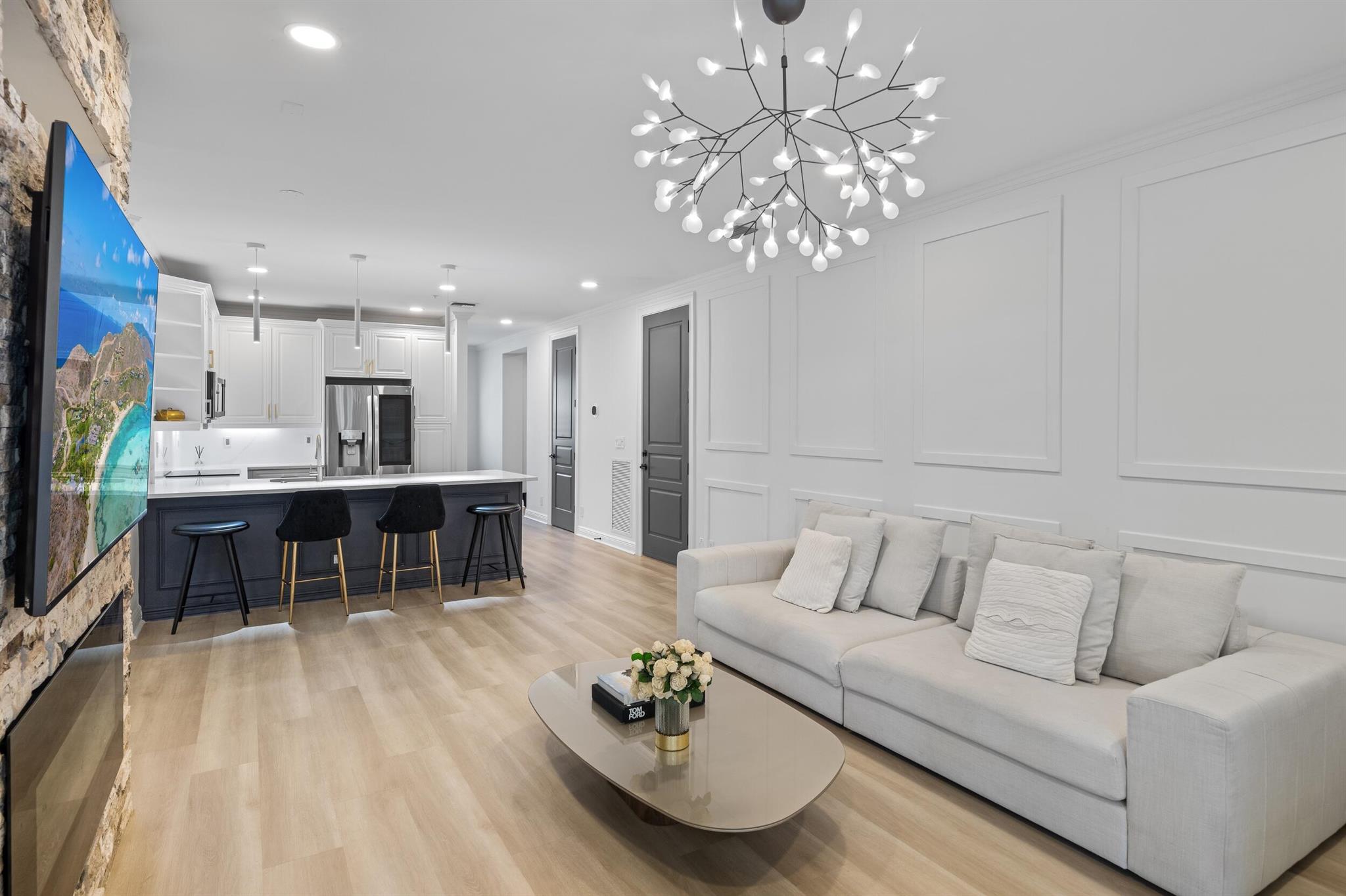 1028 E Heritage Club Circle