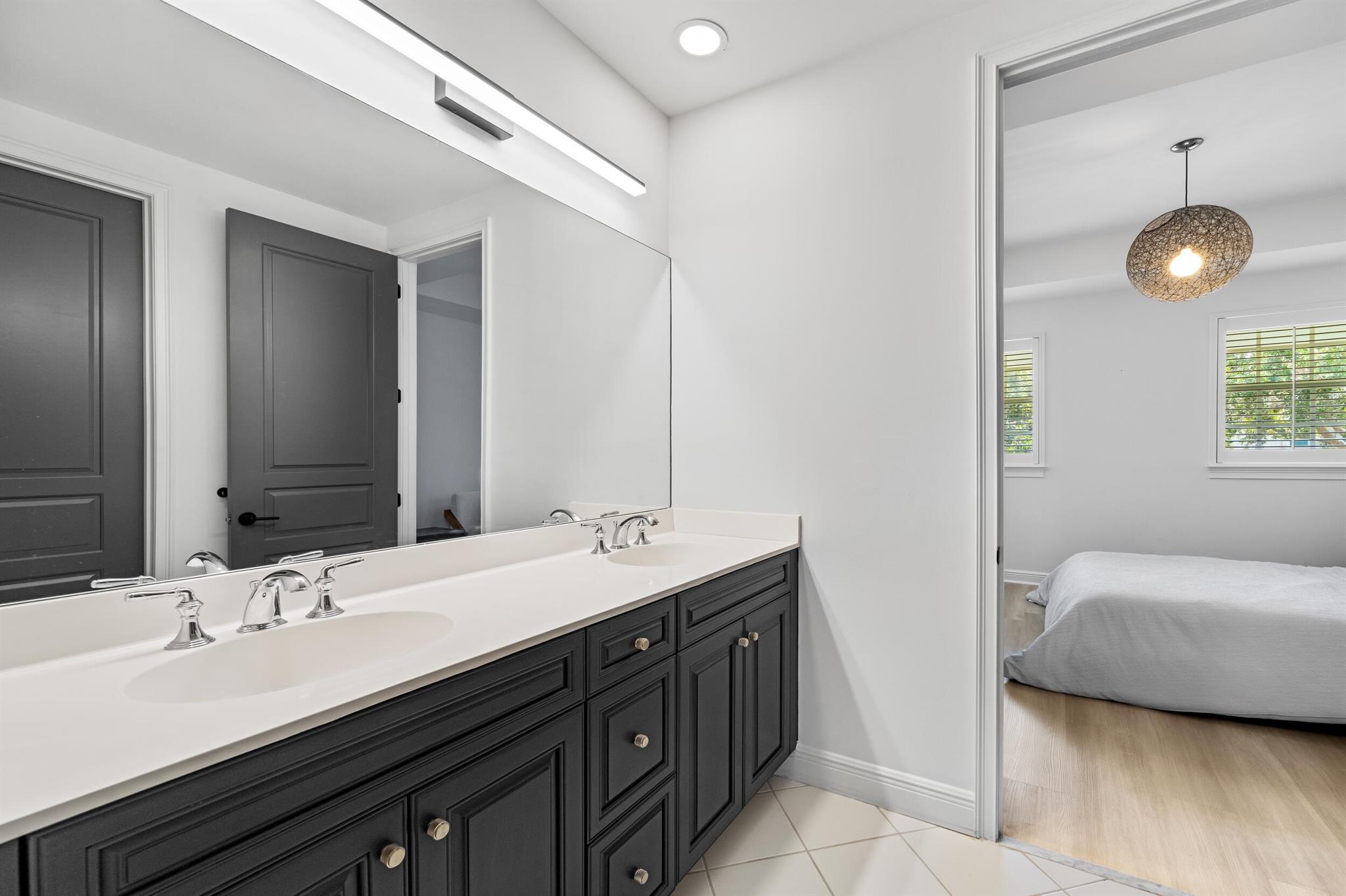 1028 E Heritage Club Circle