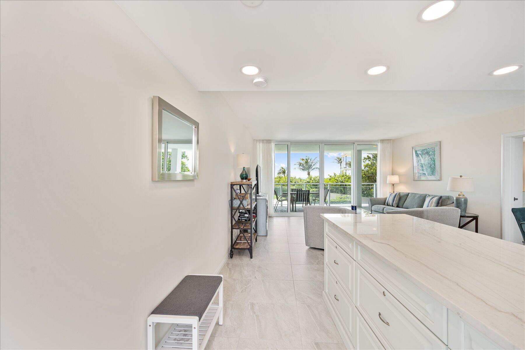 1213 S Ocean Boulevard 2e