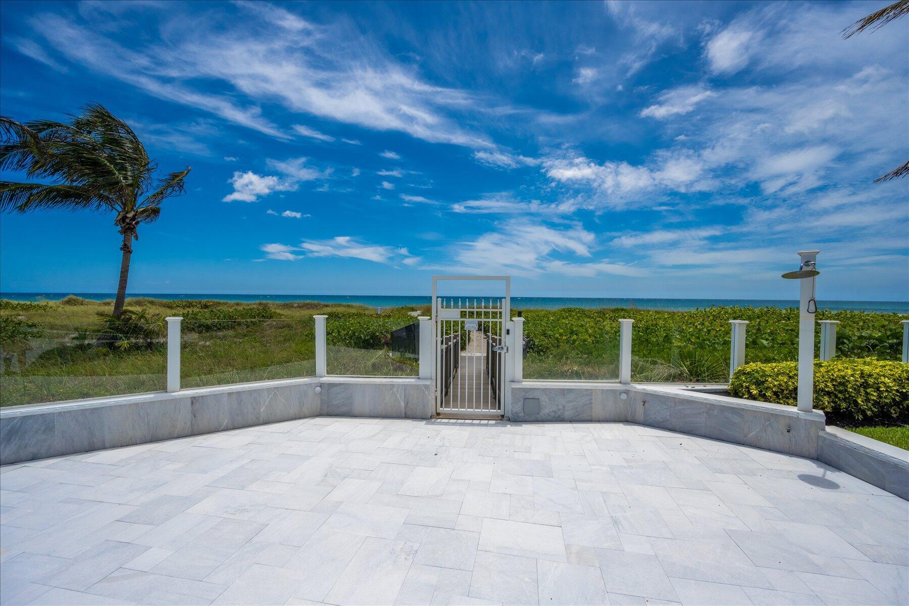 1213 S Ocean Boulevard 2e