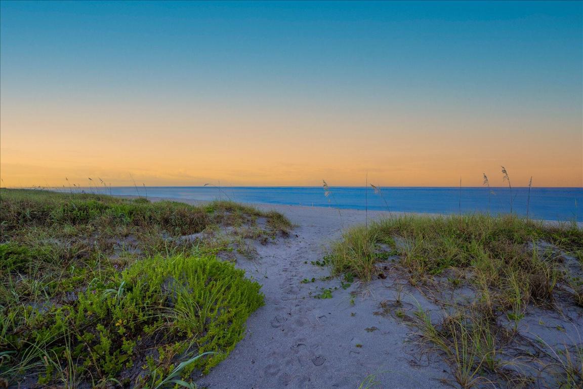 1213 S Ocean Boulevard 2e