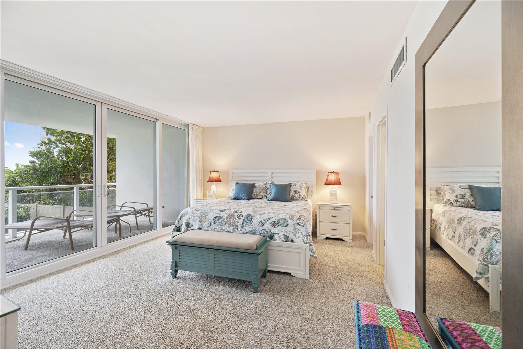 1213 S Ocean Boulevard 2e