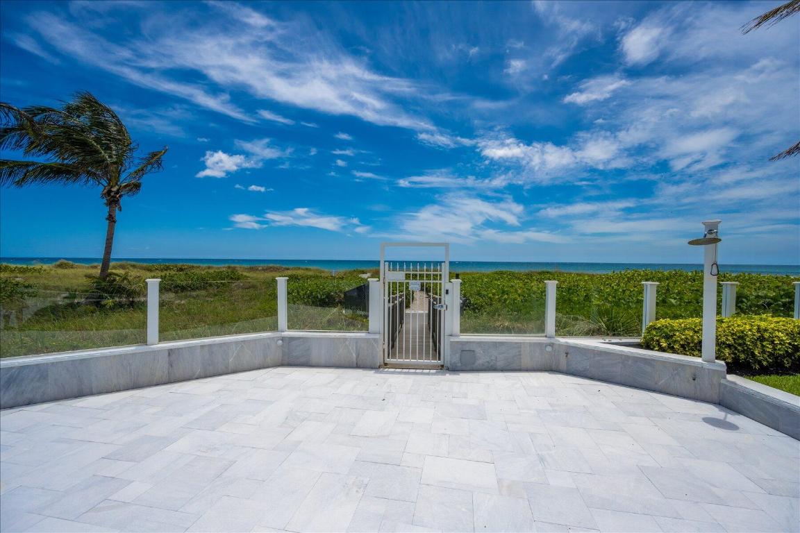 1213 S Ocean Boulevard 2e