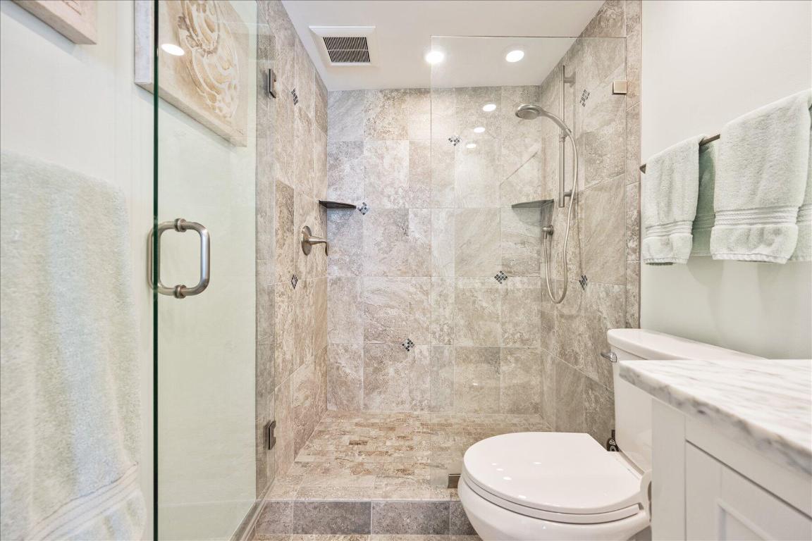 1213 S Ocean Boulevard 2e