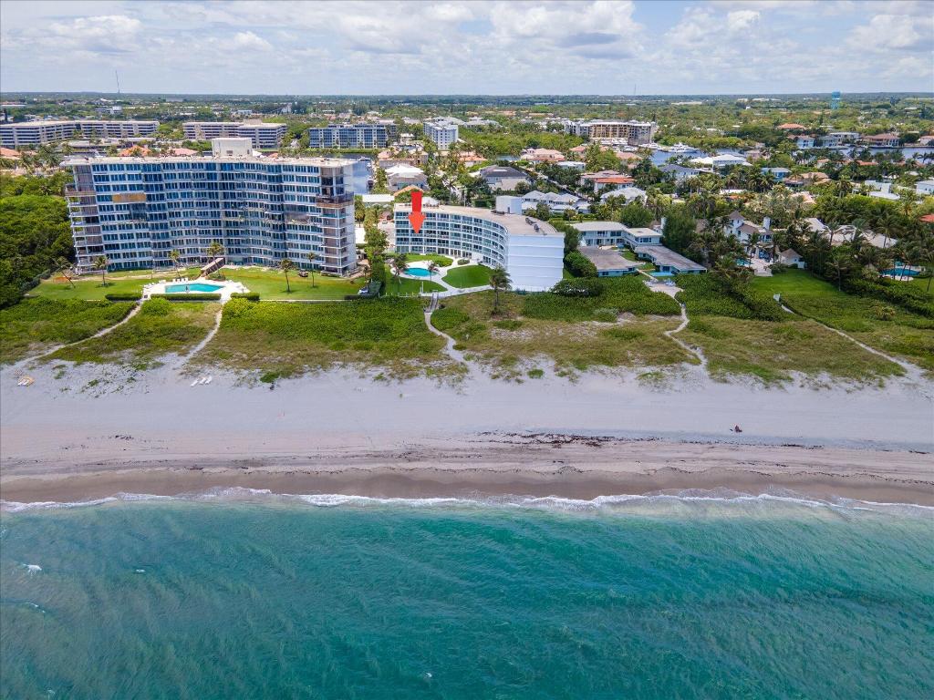 1213 S Ocean Boulevard 2e