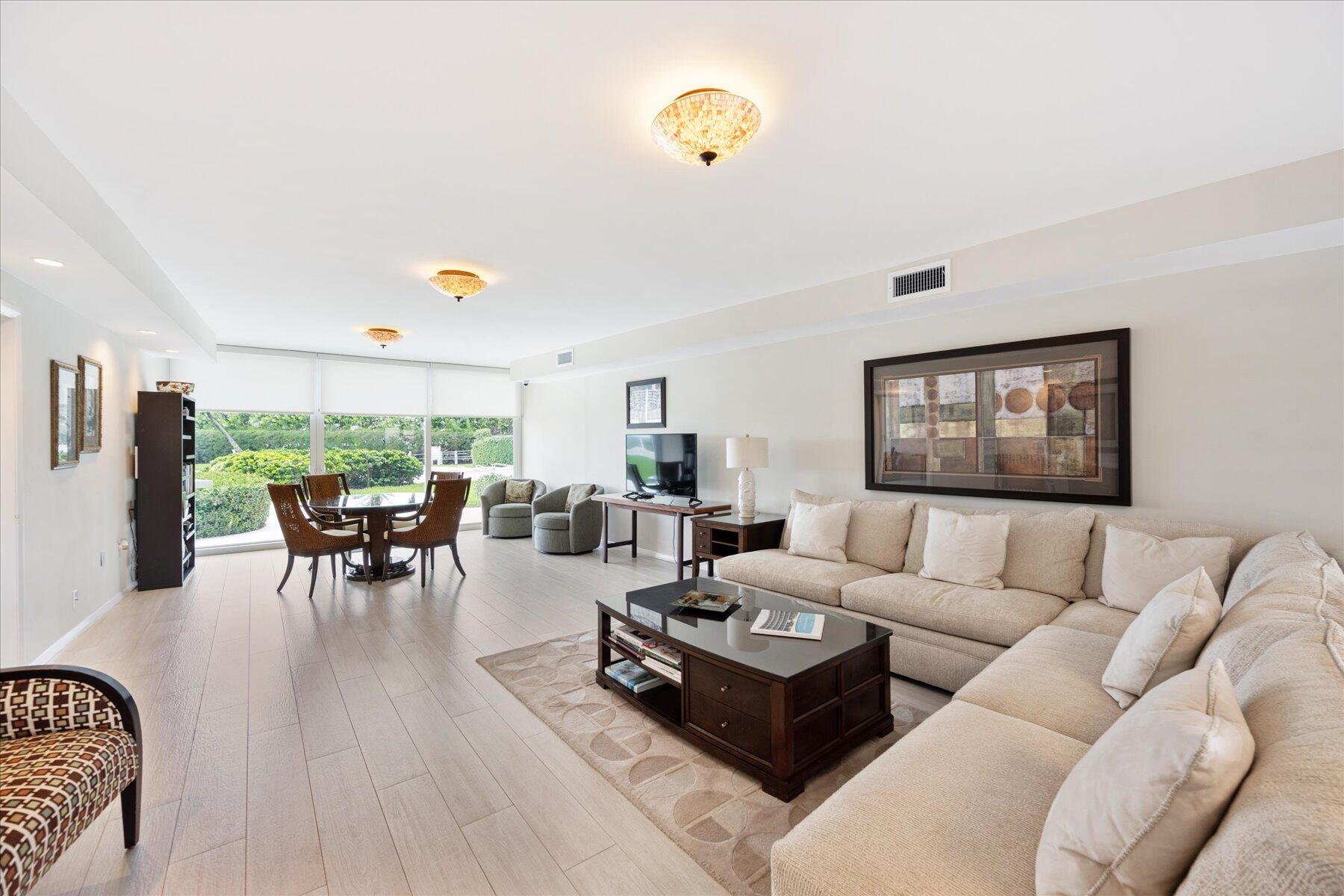 1213 S Ocean Boulevard 2e