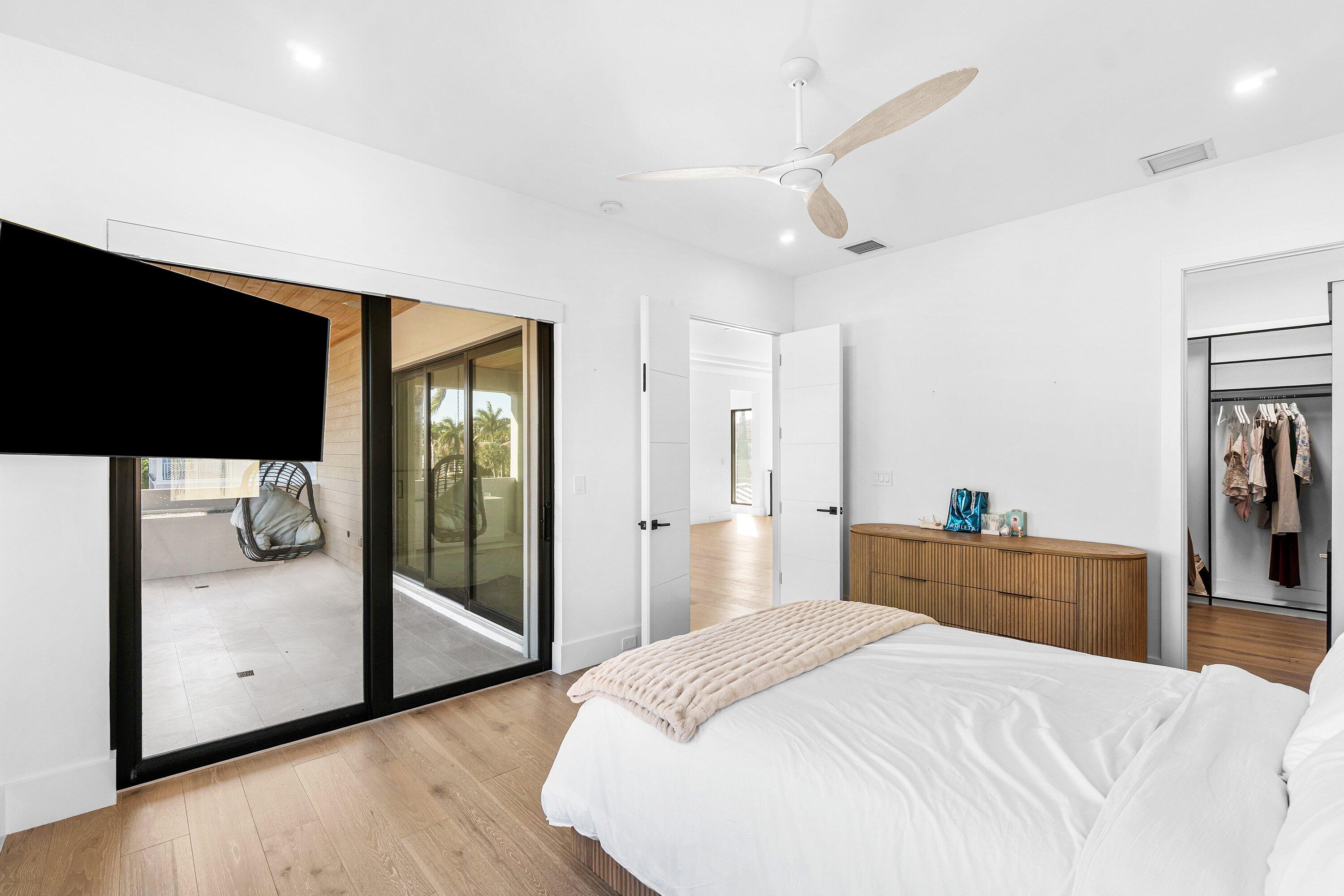 933 Allamanda Drive