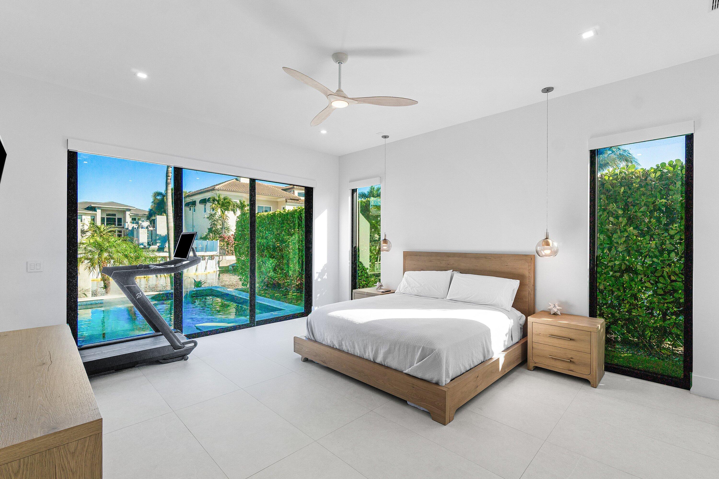 933 Allamanda Drive