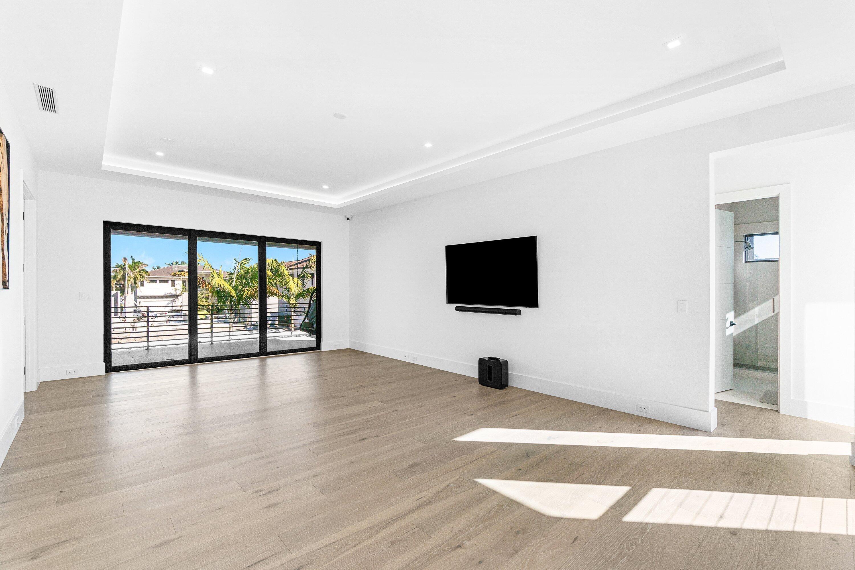 933 Allamanda Drive