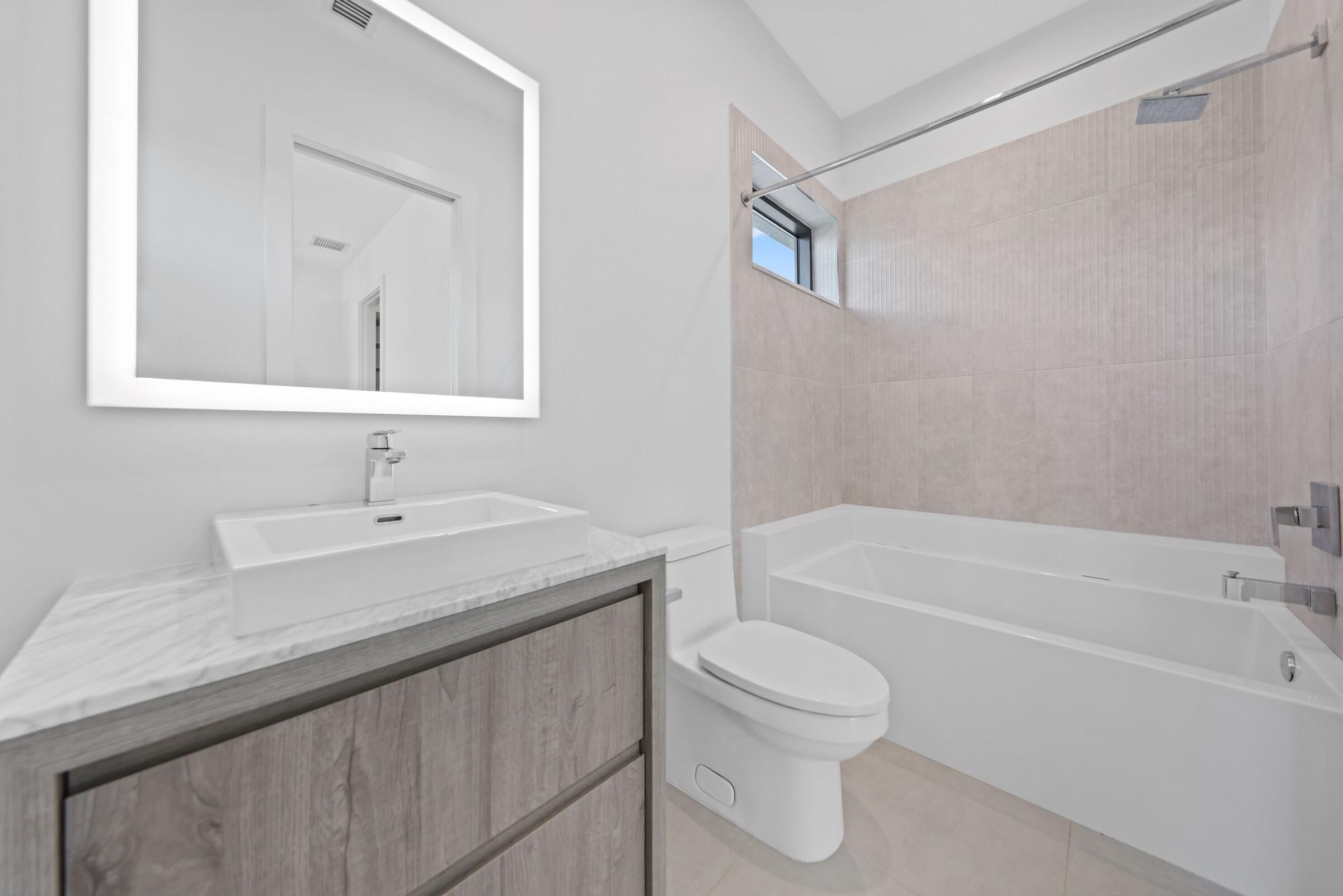 933 Allamanda Drive