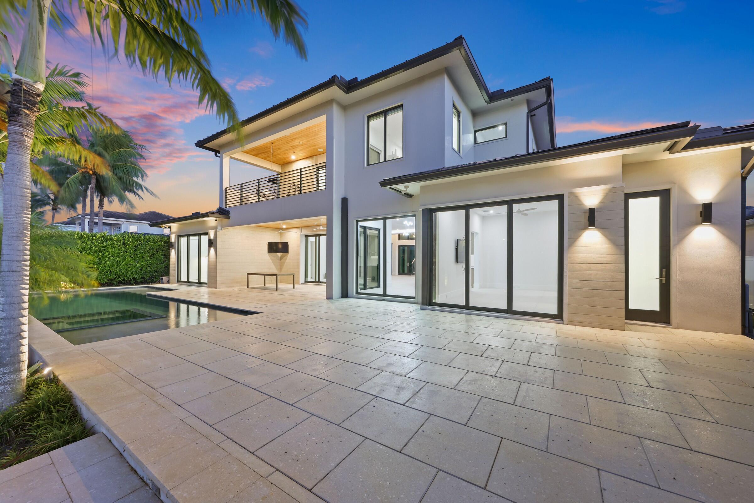 933 Allamanda Drive