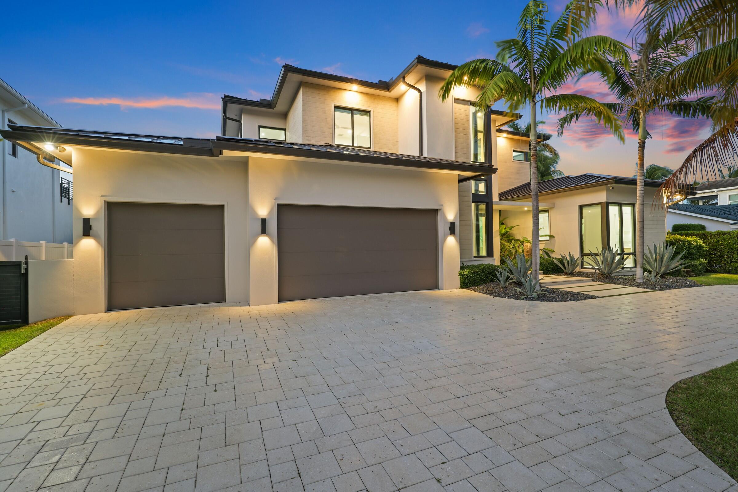 933 Allamanda Drive