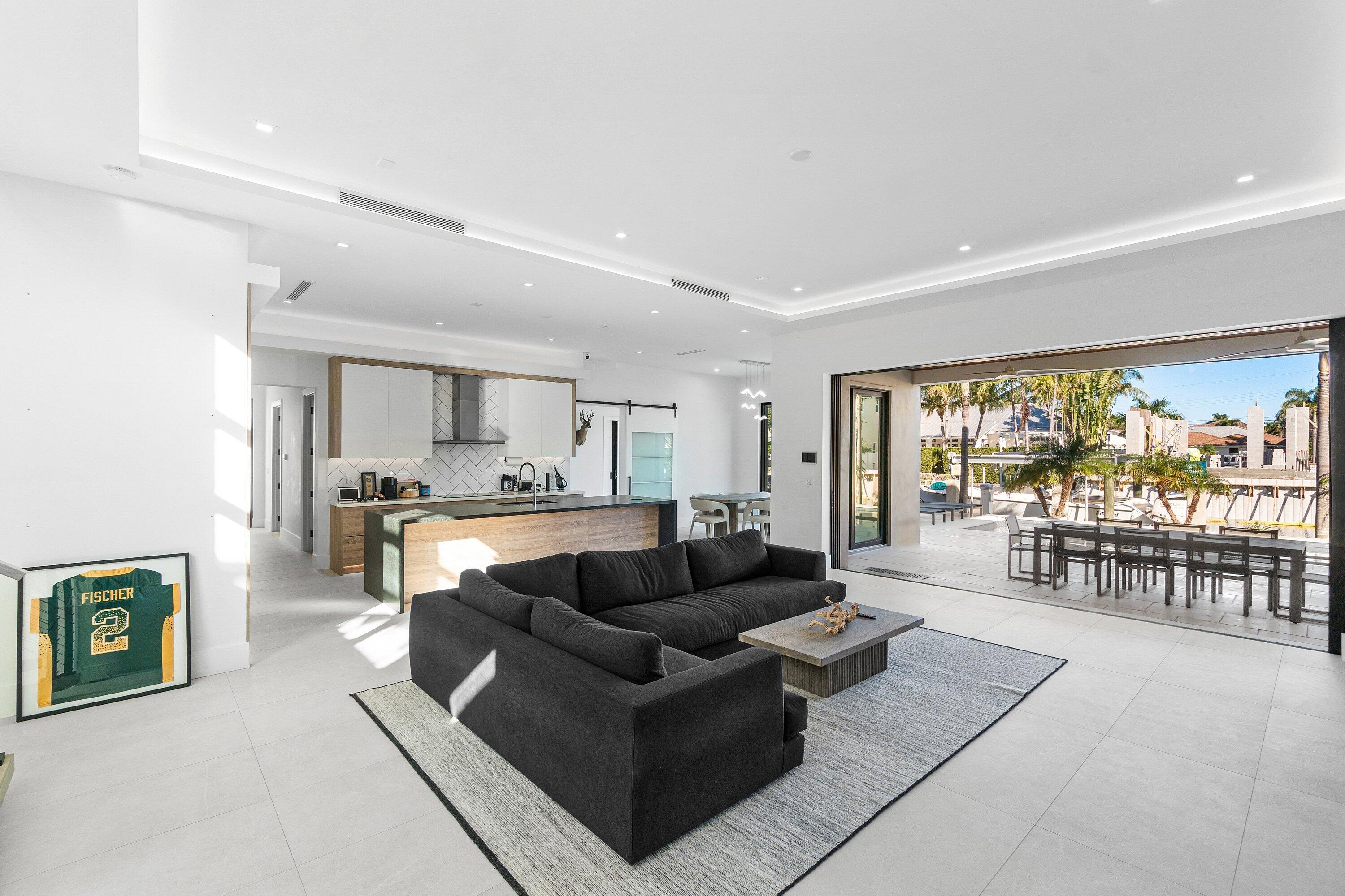 933 Allamanda Drive