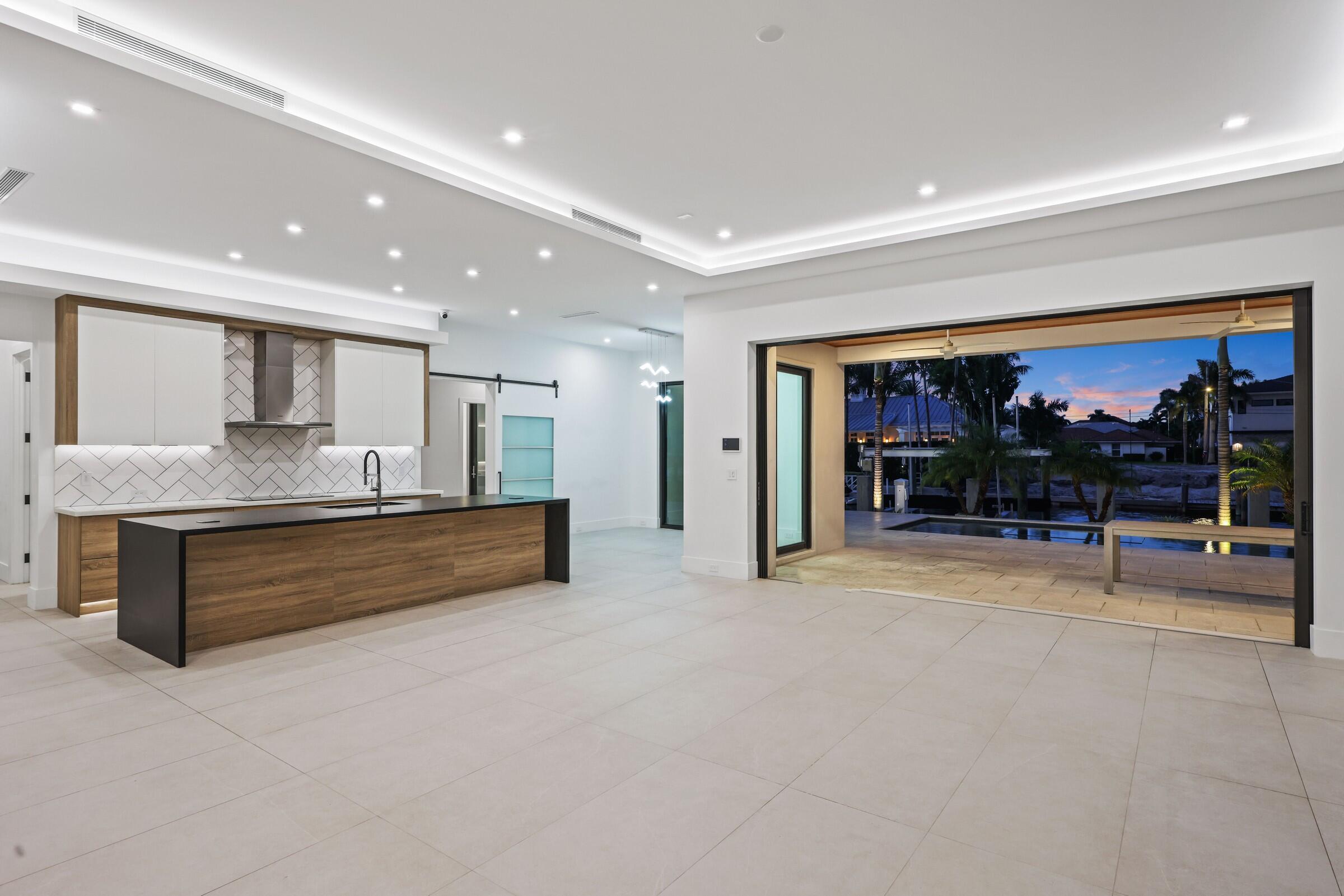 933 Allamanda Drive