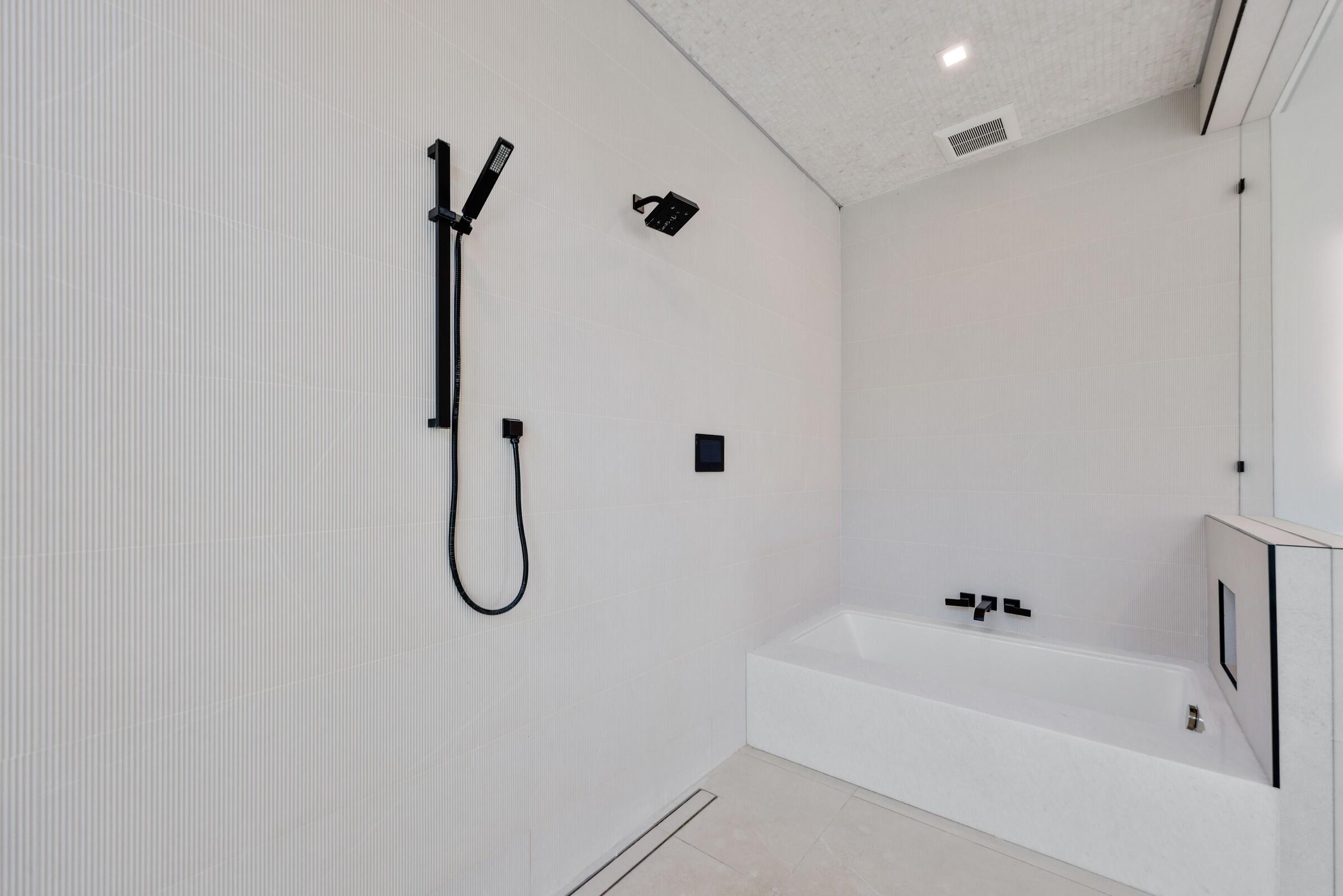 933 Allamanda Drive