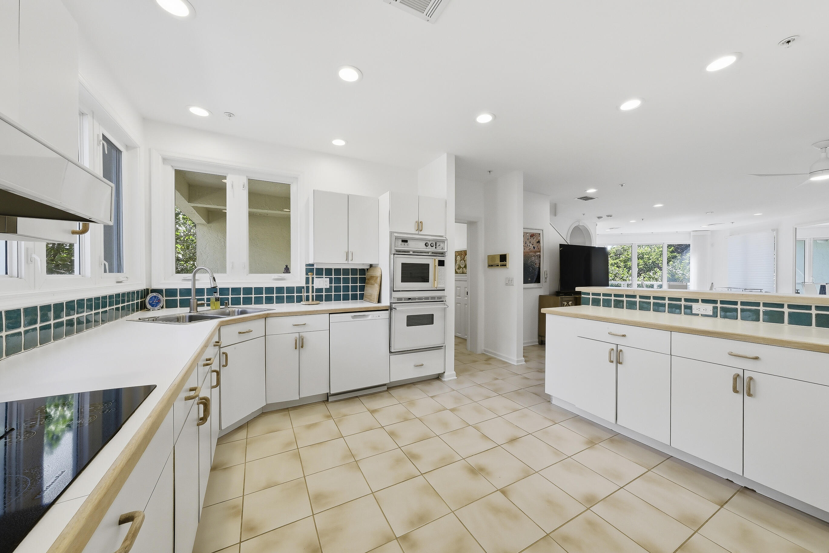4535 Coquina Road