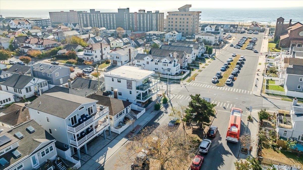 206 Grand Boulevard