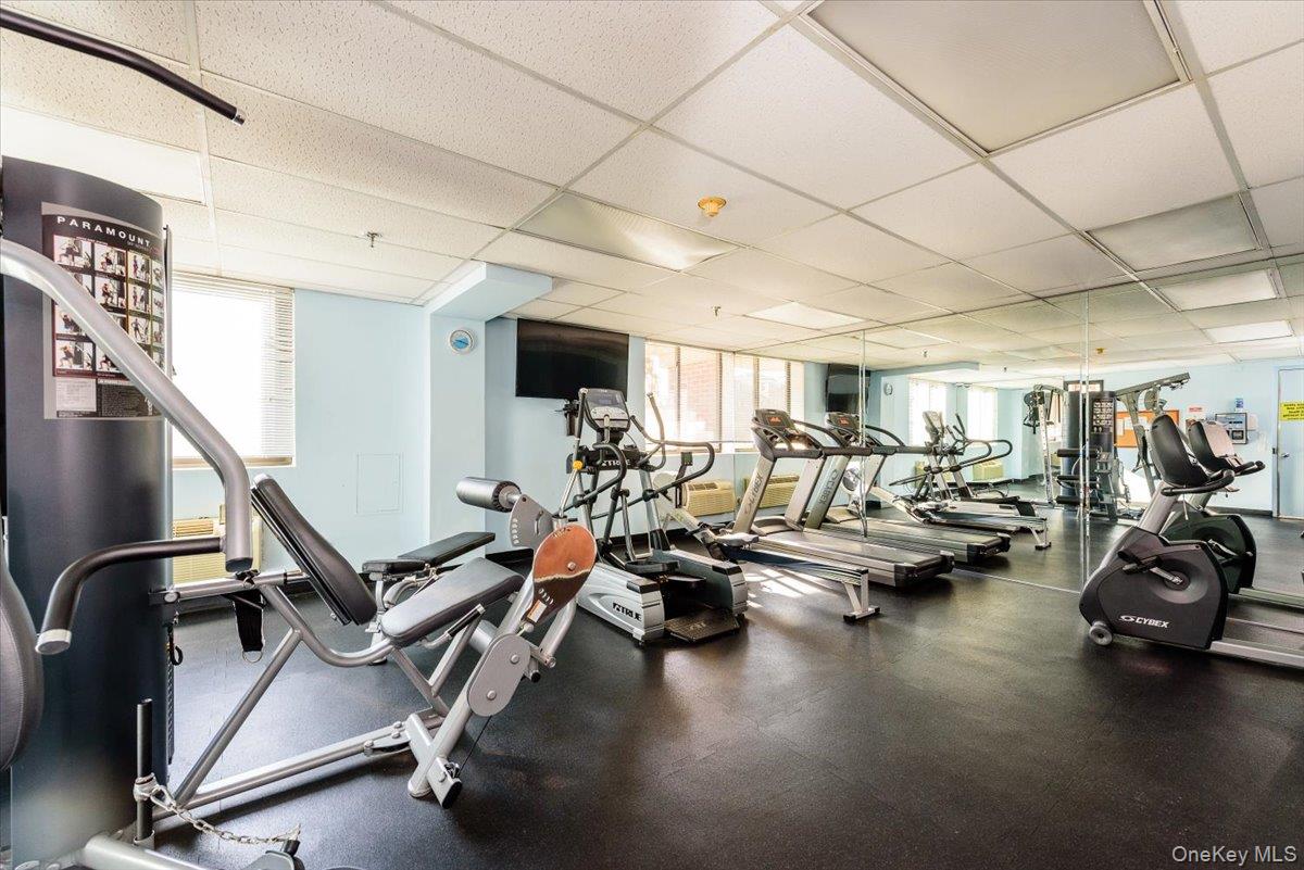 750 W Broadway Unit: 3M
