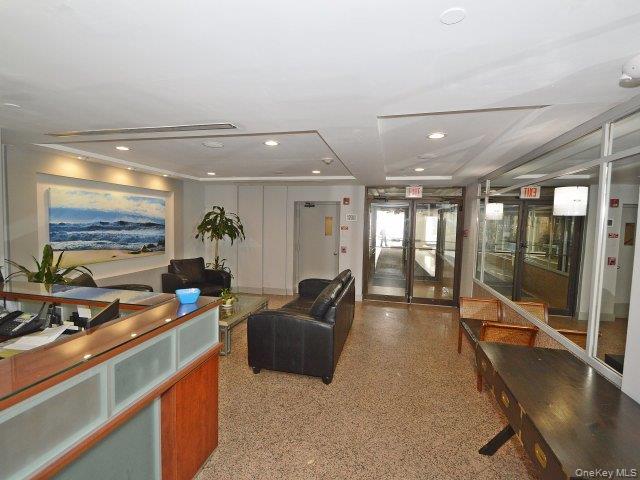 360 Shore Road Unit: 5E