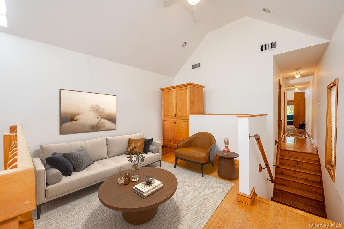 991 W Park Avenue