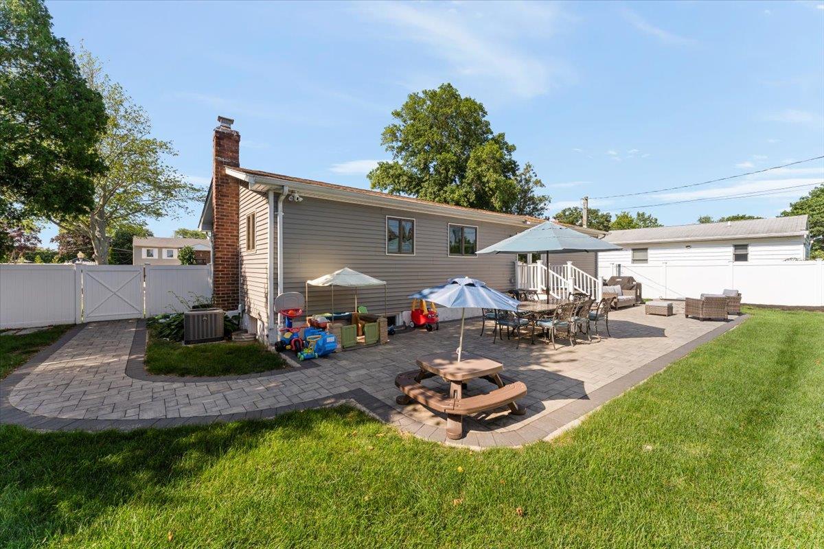 44 Havemeyer Lane