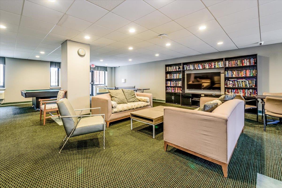 100 W Broadway Unit: 7C