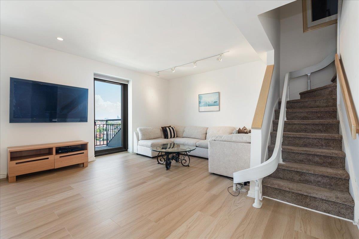 100 W Broadway Unit: 7C