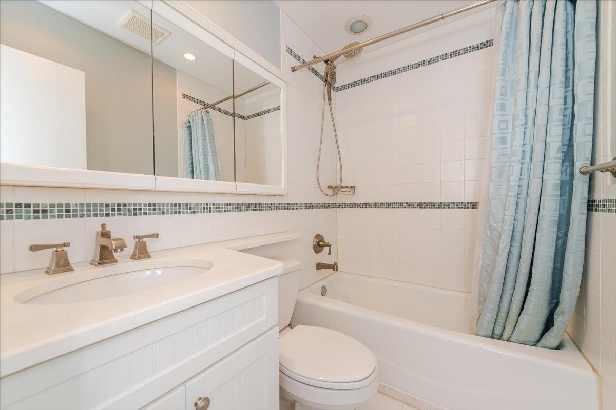 100 W Broadway Unit: 7C