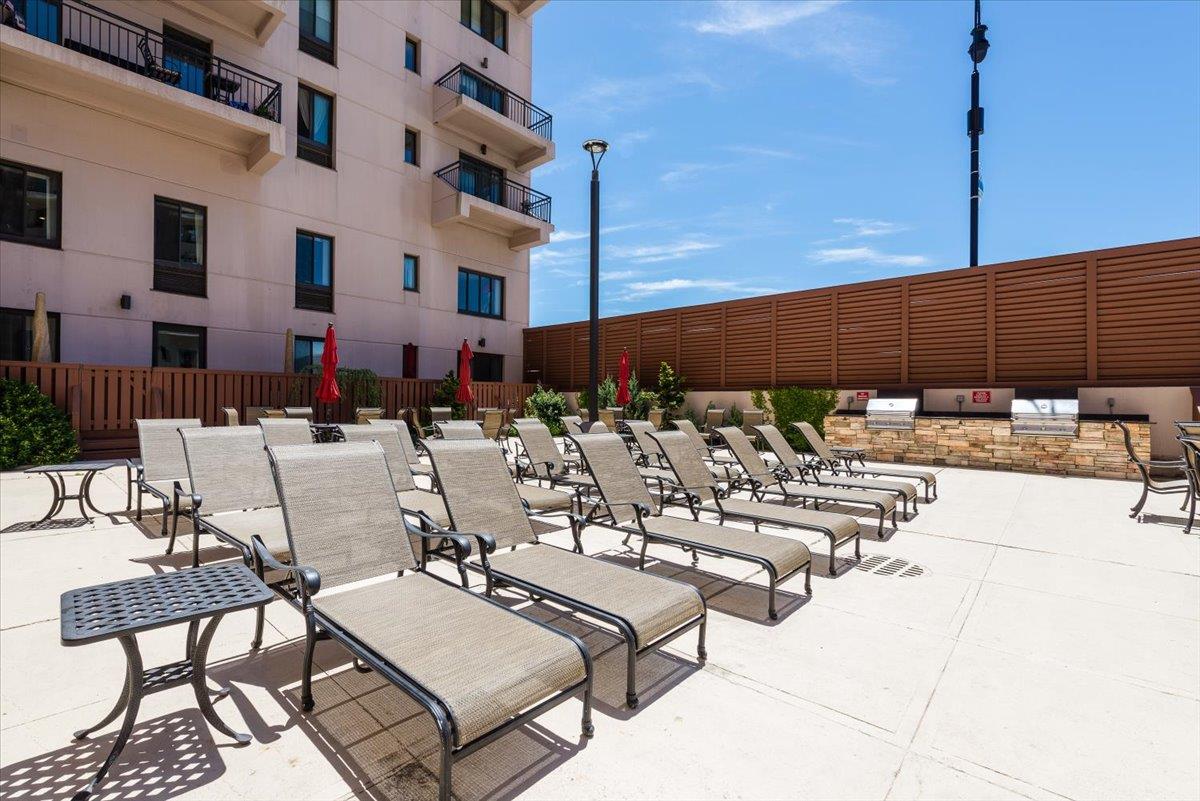 100 W Broadway Unit: 7C