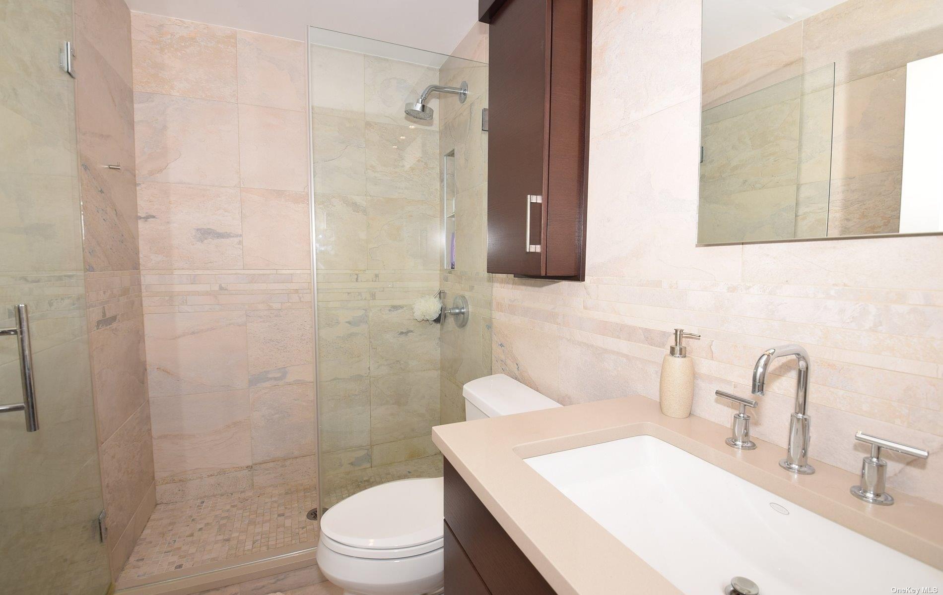 360 Shore Road Unit: 5E