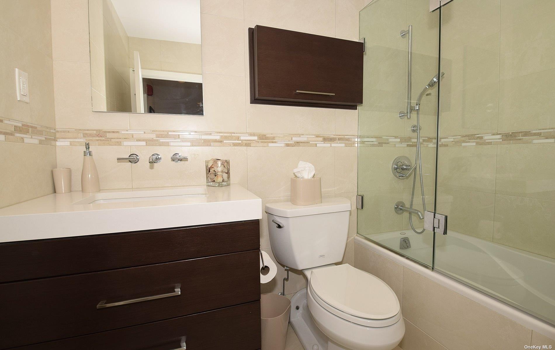360 Shore Road Unit: 5E
