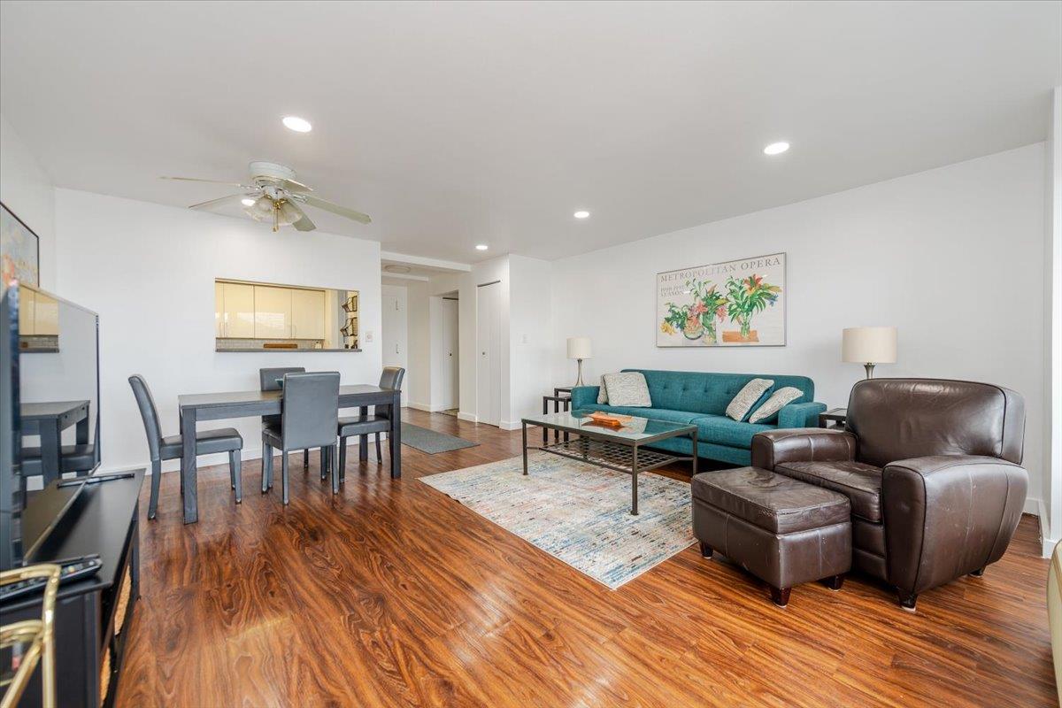 235 W Park Avenue Unit: 205