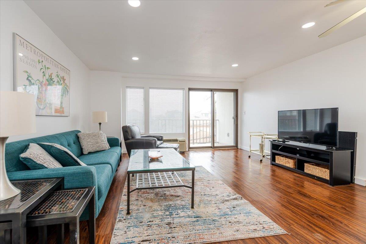 235 W Park Avenue Unit: 205