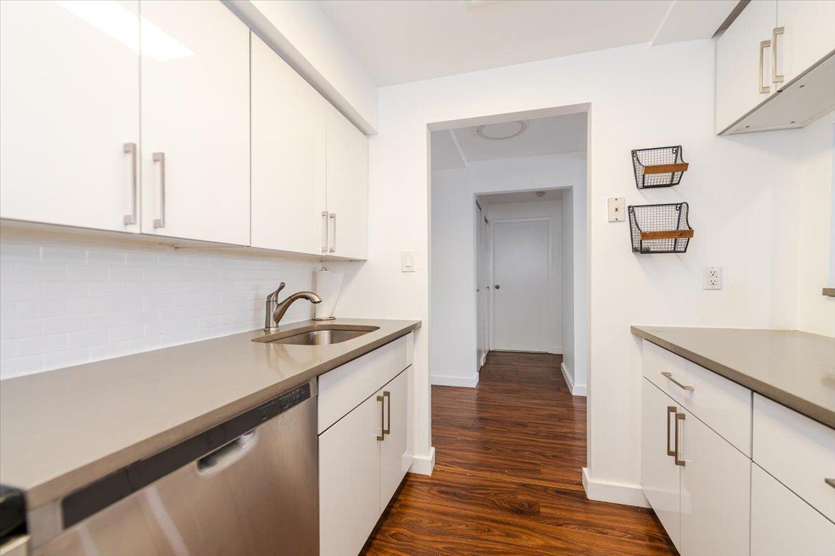 235 W Park Avenue Unit: 205