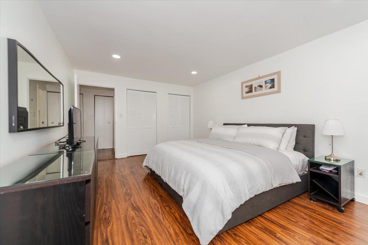 235 W Park Avenue Unit: 205