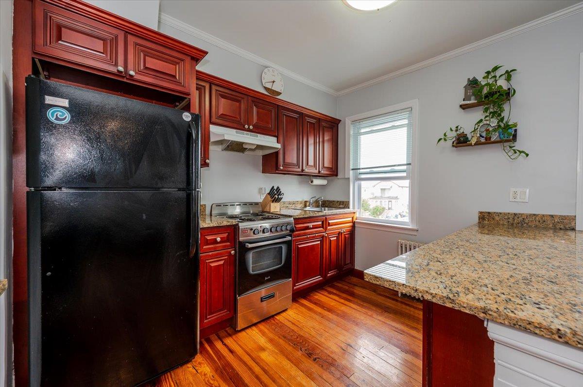 365 W Hudson Street Unit: Upper