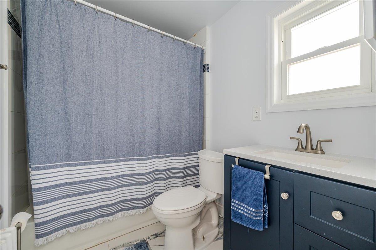 365 W Hudson Street Unit: Upper