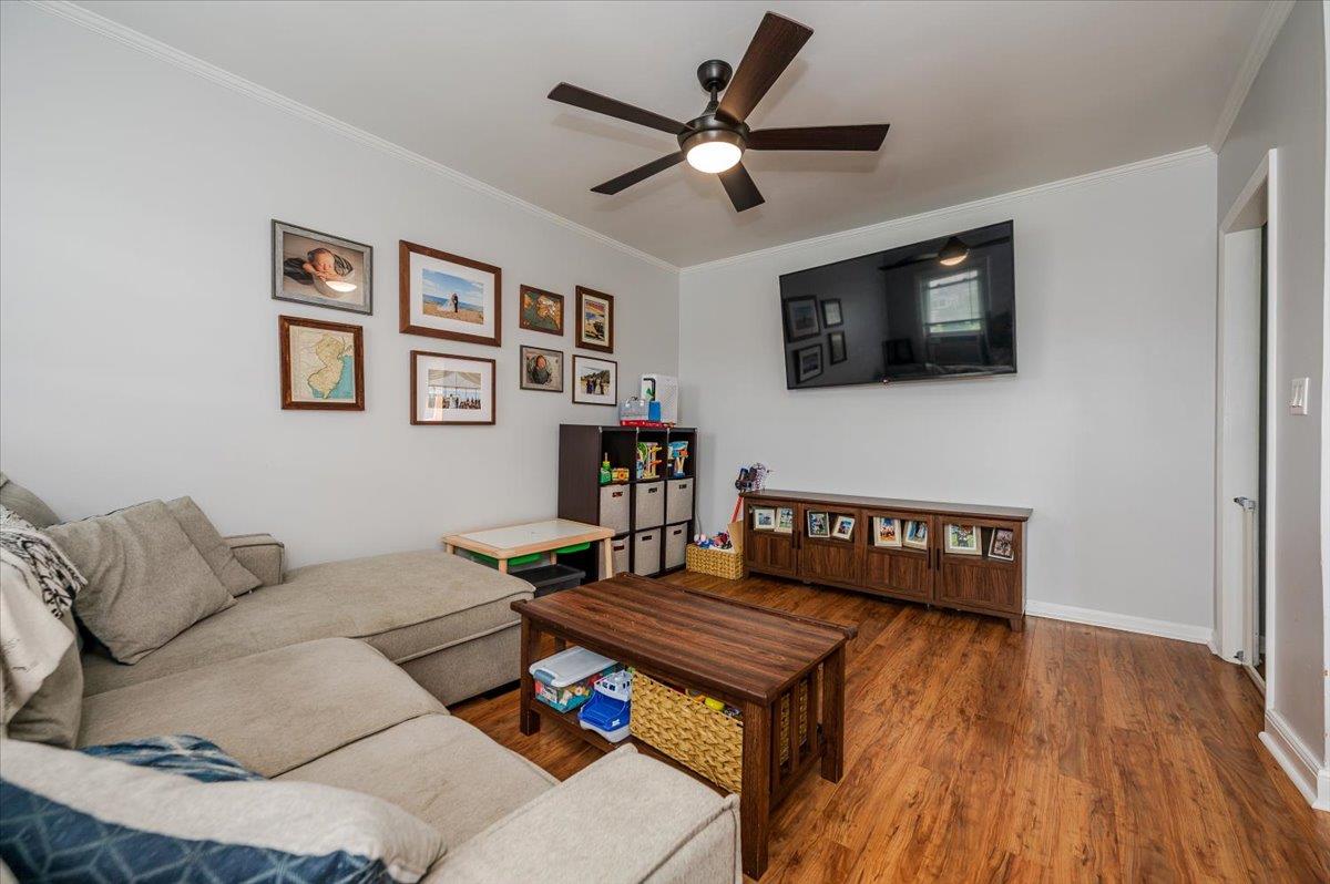 365 W Hudson Street Unit: Upper