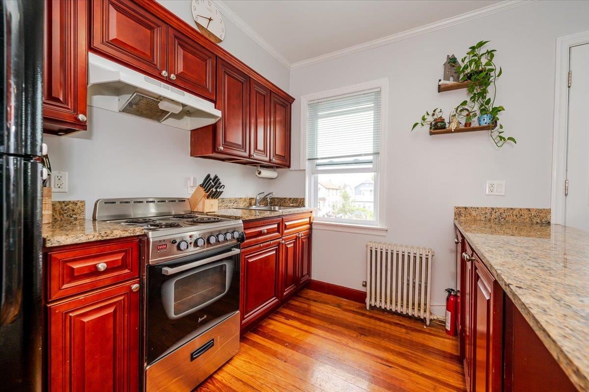 365 W Hudson Street Unit: Upper