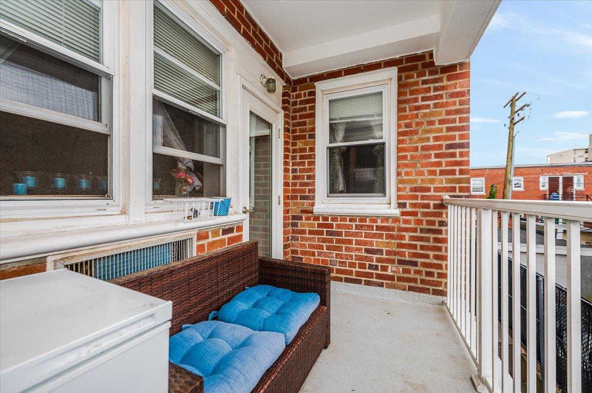 55 Monroe Boulevard Unit: 1C