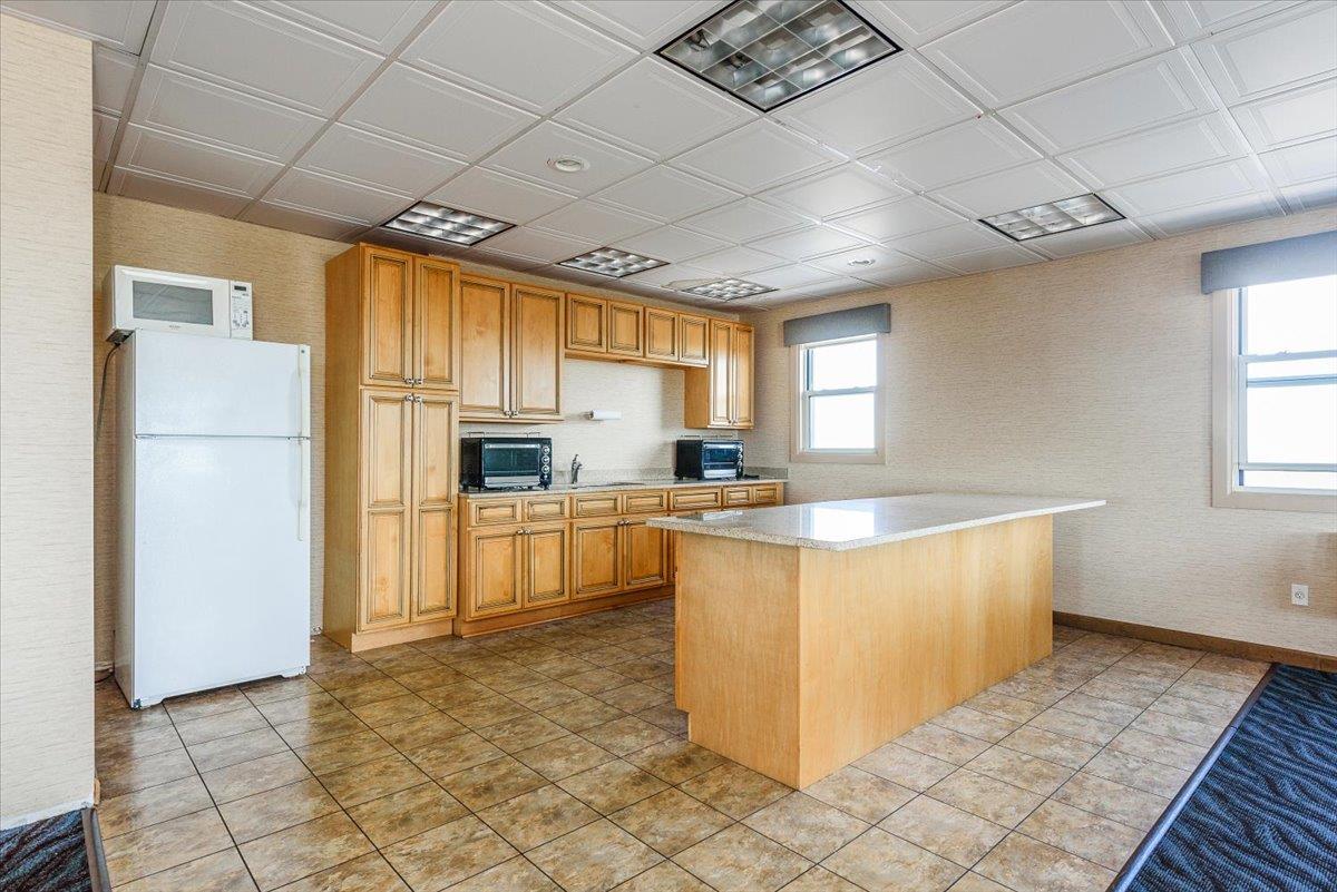 55 Monroe Boulevard Unit: 1C