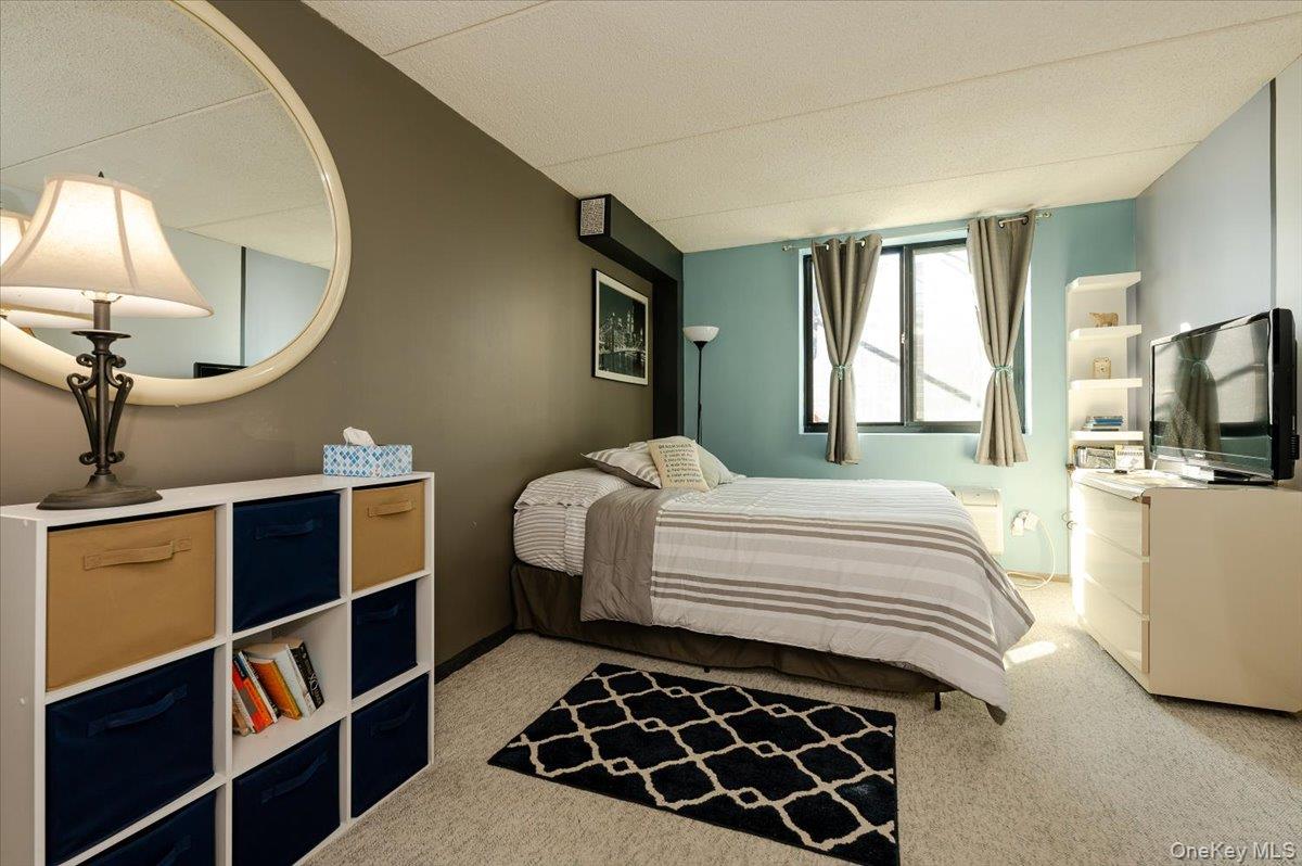 730 W Broadway Unit: 2J