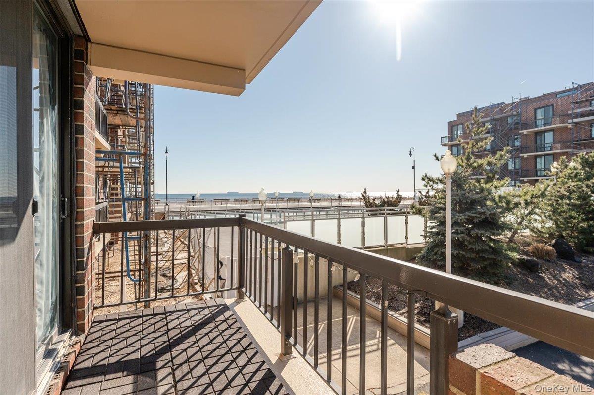 730 W Broadway Unit: 2J