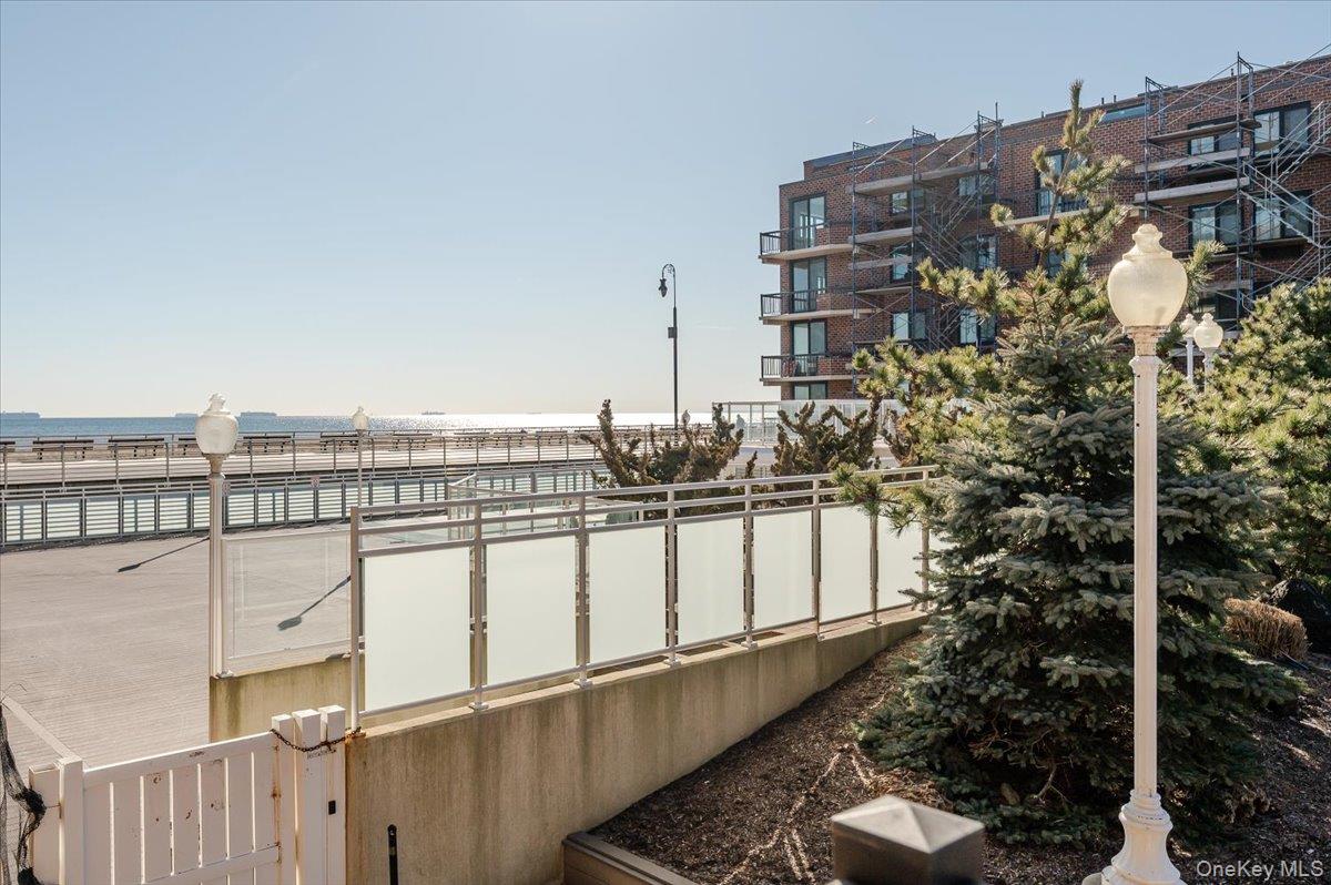 730 W Broadway Unit: 2J