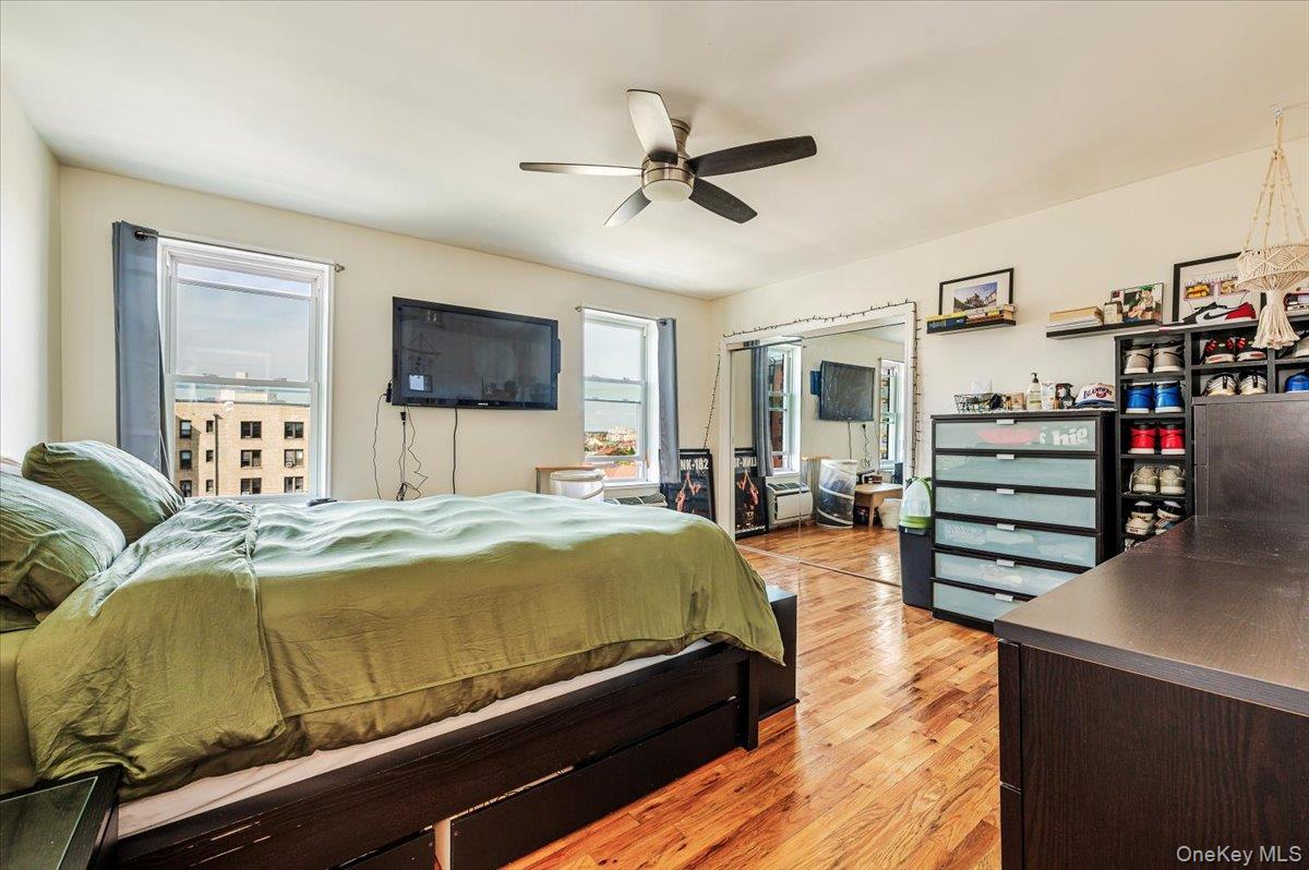 1 Broadway E Unit: 7O