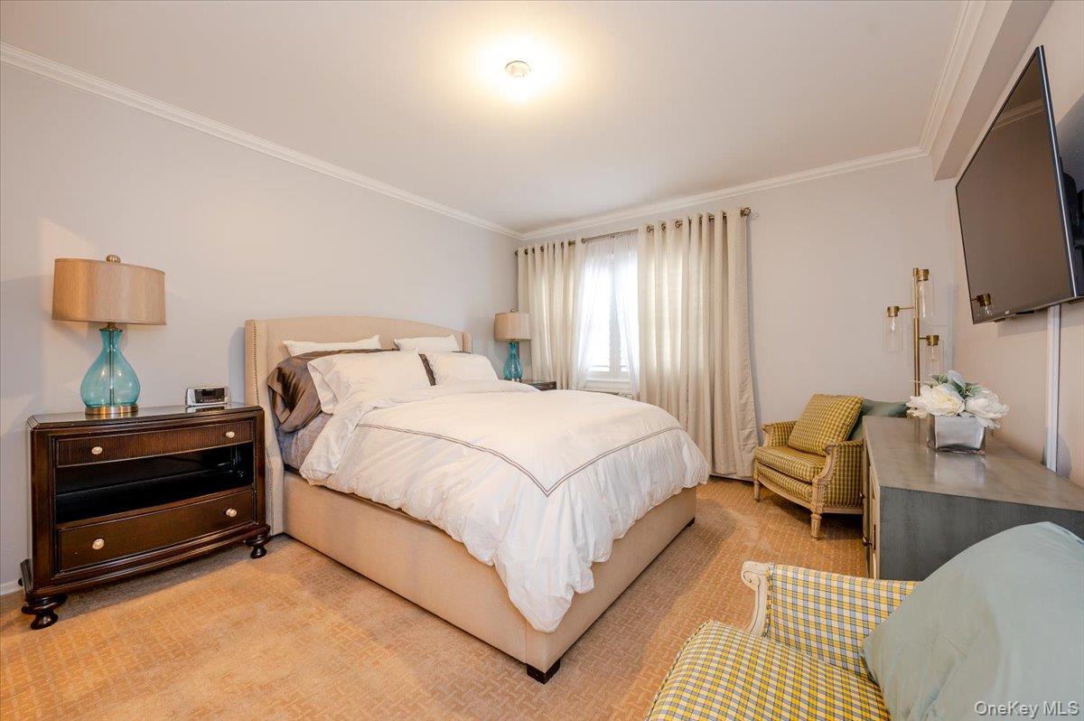 90 S Park Avenue Unit: C4