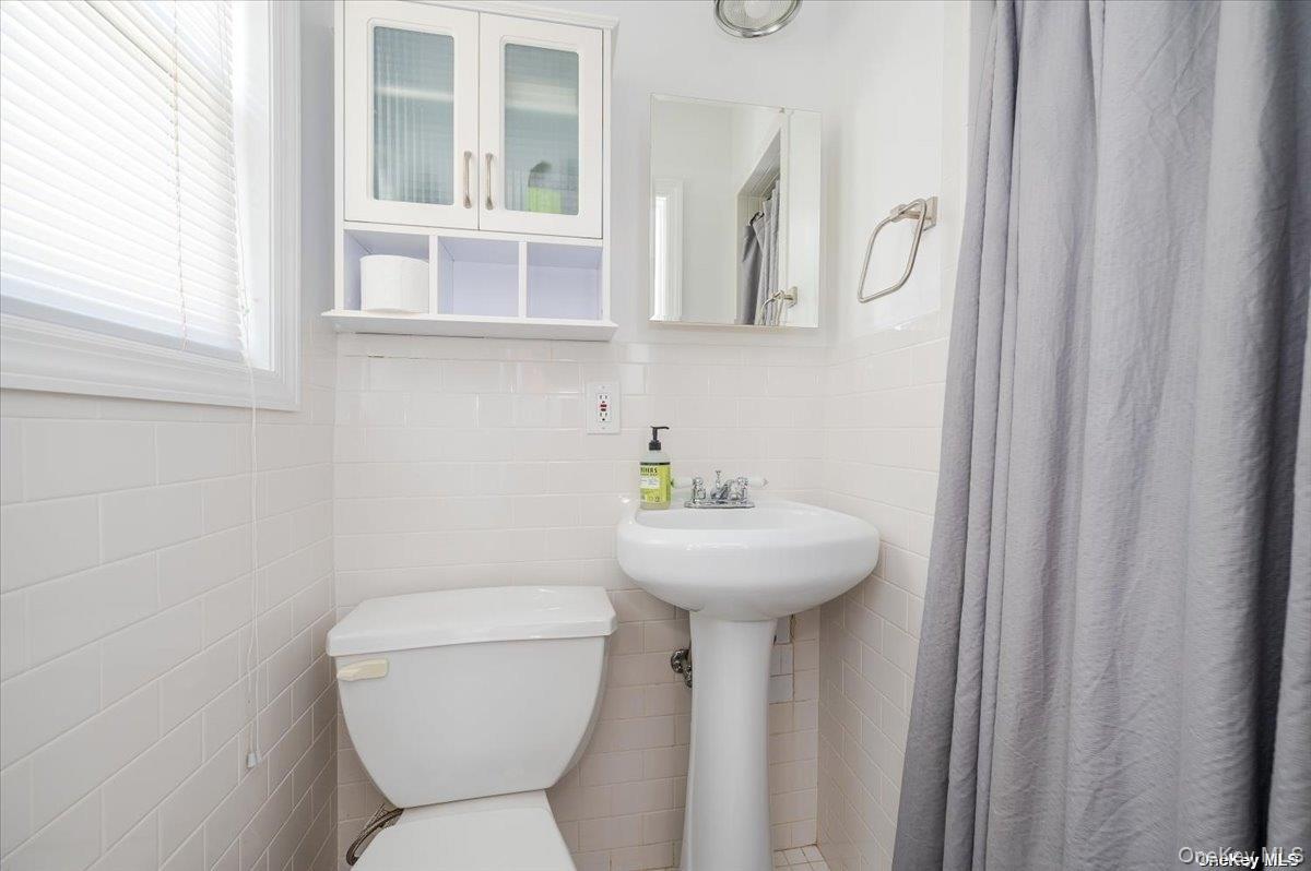505 E Broadway Unit: Upper