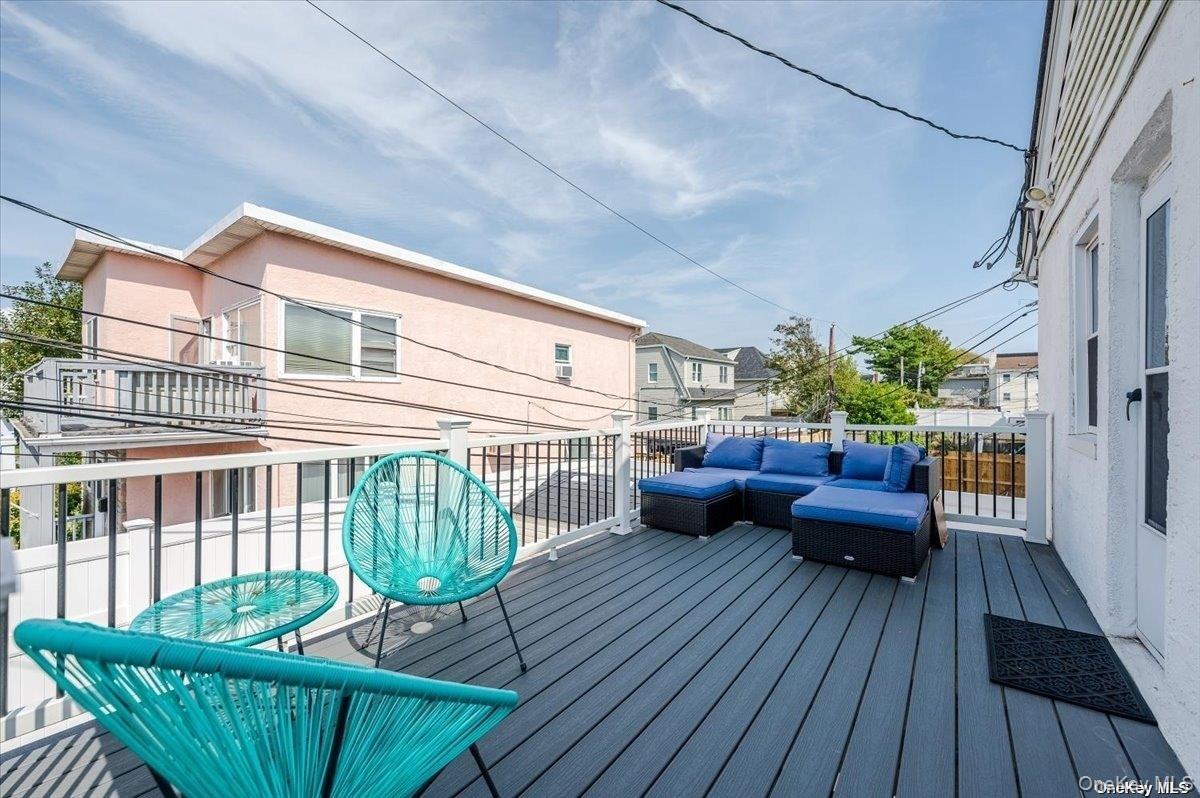 505 E Broadway Unit: Upper